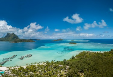 Luxury Yacht Charters in Tahiti