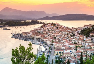 7 Reasons for a Luxury Yacht Charter from Athens