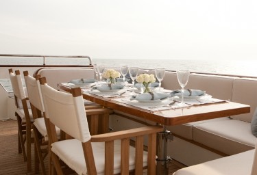 FIREFLY Mid Aft Deck Dining