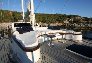 Charter Gulet DIDI Foredeck Seating