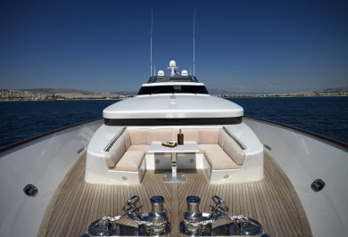 Charter Motor Boat FELIGO V Foredeck Relaxation