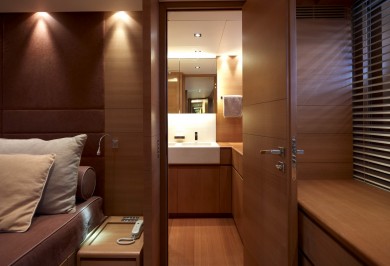 Charter Motor Boat FELIGO V Master Cabin with Ensuite Bathroom
