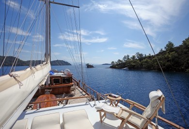 Luxury Charter Gulet KAPTAN KADIR Sun Deck Relaxation