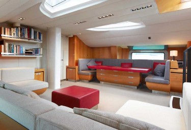 Luxury Charter Sailing Yacht SILVERTIP Saloon