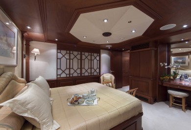 Bateau de luxe de location MOSAIQUE spacieuse cabine VIP 