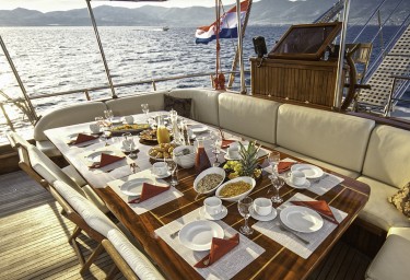 Luxury Charter Gulet LIBRA Aft Dining