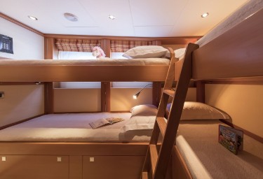 L'EQUINOX Twin Cabin with Pullman Berths