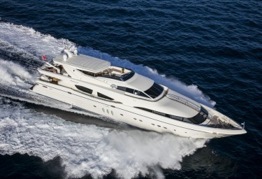 Luxury Motor Yacht RINI Underway