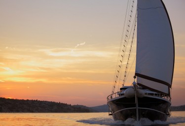 Luxury Yacht AURUM Underway Bow