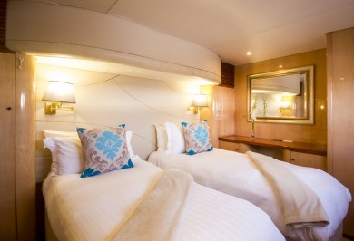 Luxury Charter Catamaran KINGS RANSOM Convertible Twin Cabin