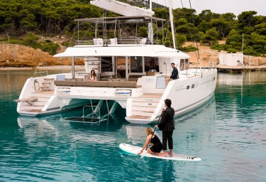 Catamaran à voile MOYA stand-up paddleboard