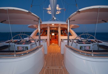 Sailing Yacht HYPERION Double Helm Evening View