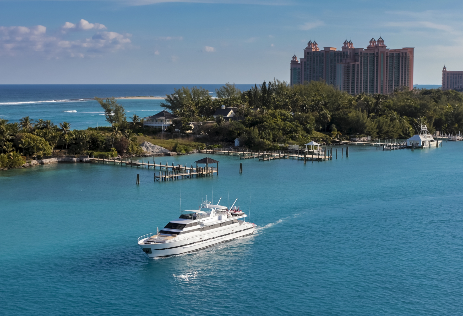 yacht rental paradise island bahamas
