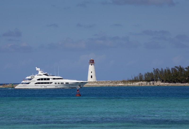 Luxury chatrer yacht