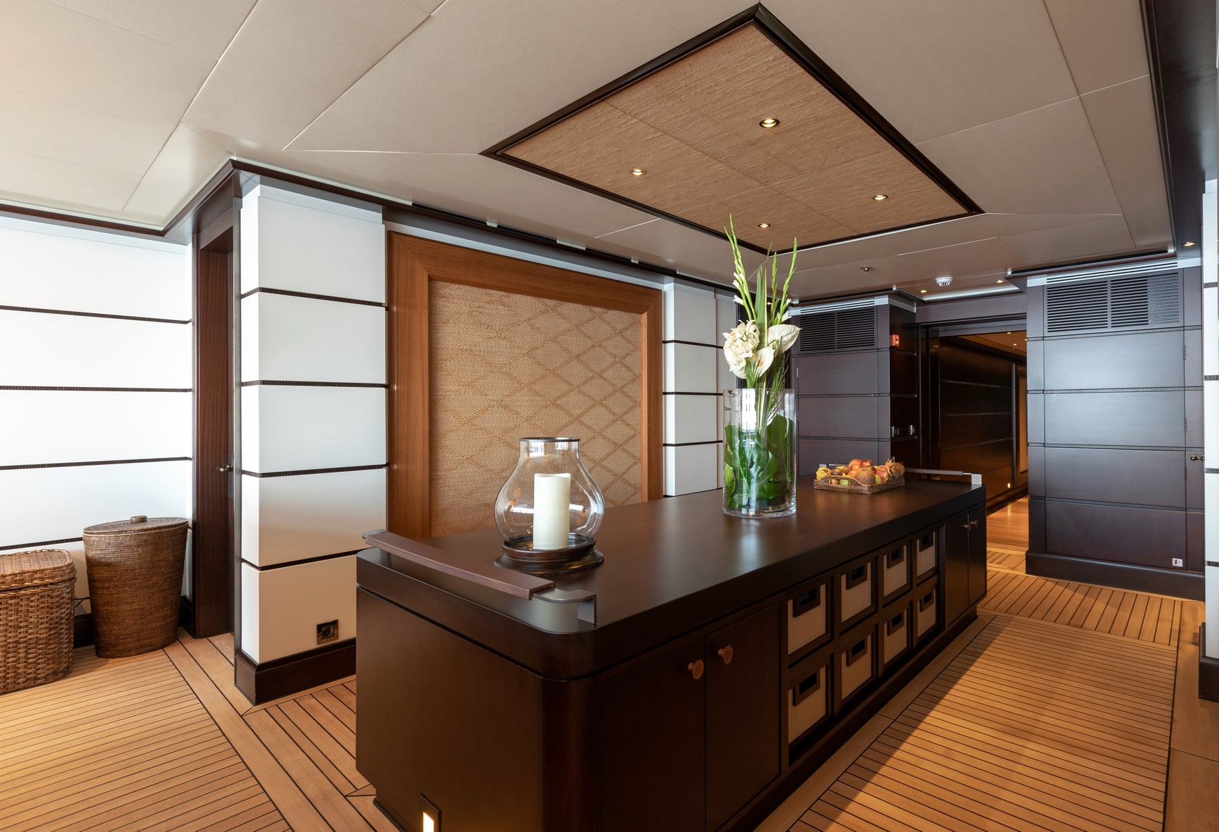 Charter Luxury Superyacht Baton Rouge In The Med Luxury