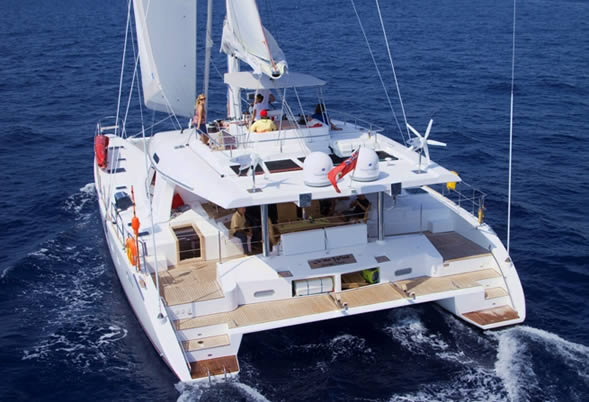 IN THE WIND Sailing Catamaran, Feb 2-12, take this charter opportunity!