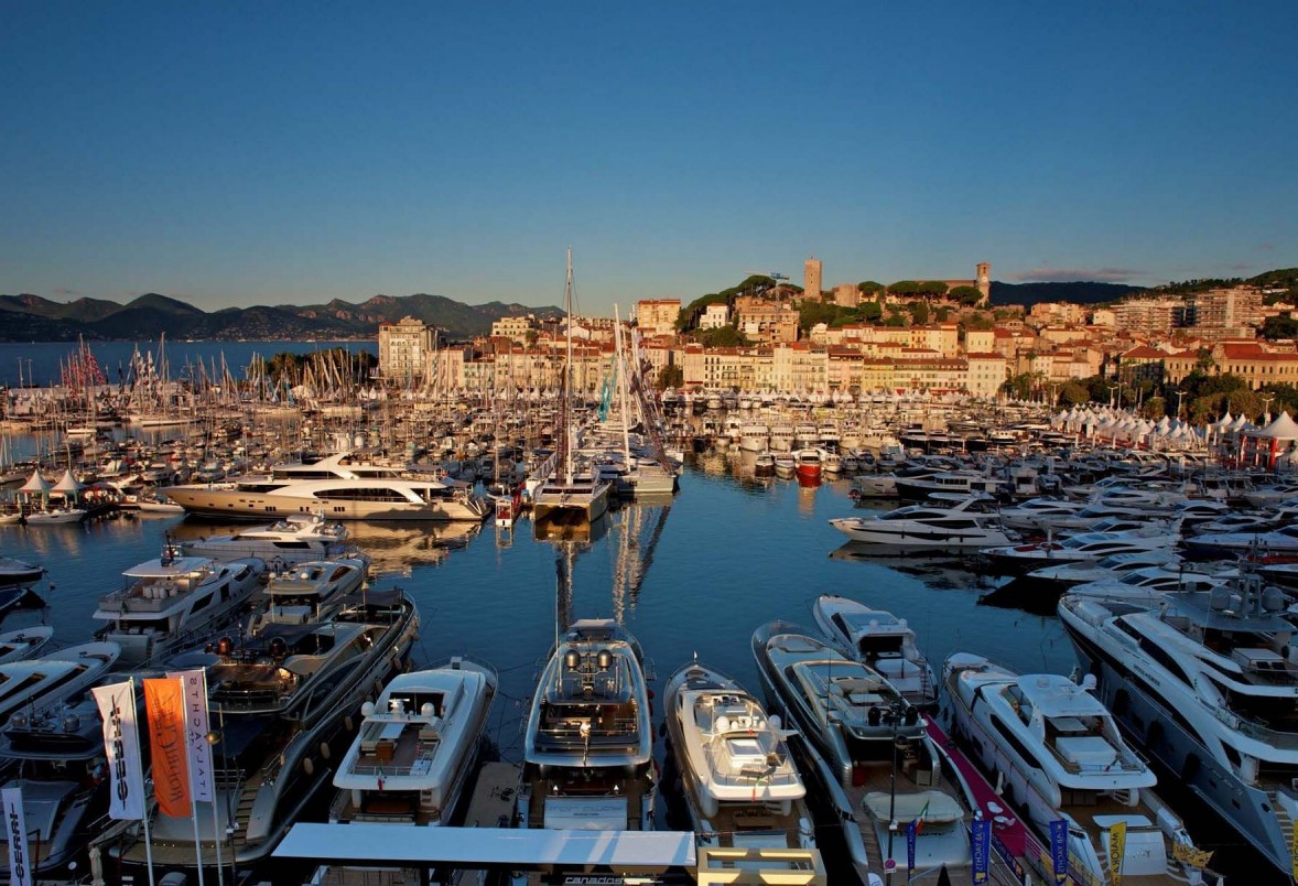 Luxury Charter Group Inspecte les Superyachts du Cannes Yachting Festival 2018