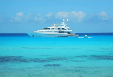 Charter a Luxury Yacht in the Caribbean for Thanksgiving