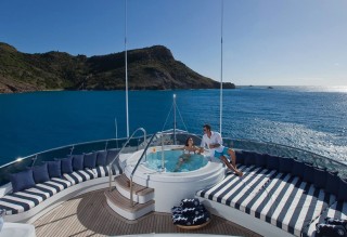 5 reasons to book a luxury charter 