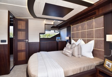 THE COVE Master Stateroom