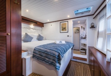 OMBRE BLU3 Starboard Guest Cabin