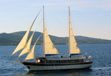 Yacht Tajna Mora