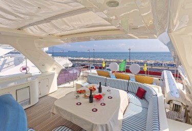 ANNE MARIE Aft Deck Dining