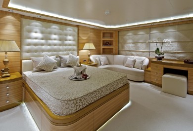 Luxury Motor Yacht MIA RAMA VIP Ensuite Stateroom