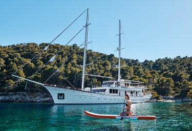 CORSARIO at anchor