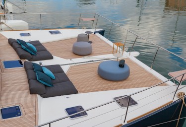 GALUX ONE Foredeck