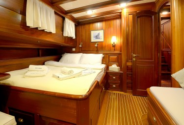 ECCE NAVIGO Guest Forward Starboard Cabin