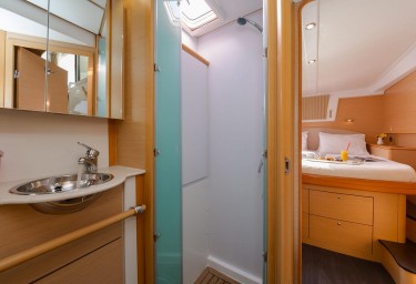IDEA Guest Bathroom