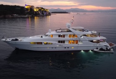 Yacht Luisa