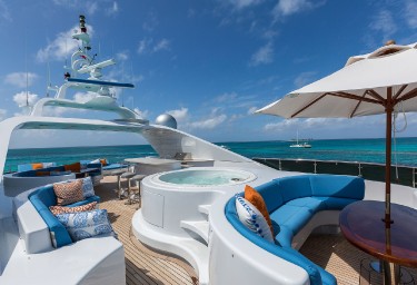 Luxury Charter Yacht M3 Sundeck