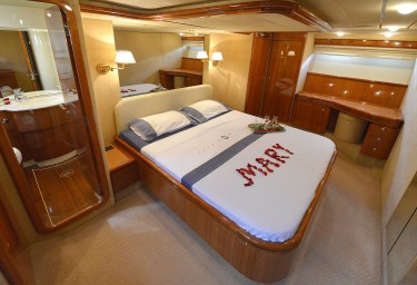 MARY Guest Double Cabin