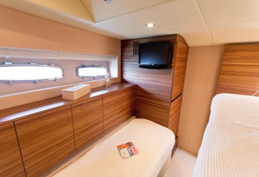 WAVE MASTER Guest Twin Cabin