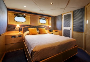 FLYING FISH Guest Double Cabin