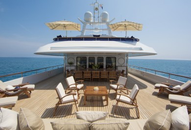 Motor Yacht MOSAIQUE Bridge Deck with Casual Entertaining and Relaxation Space
